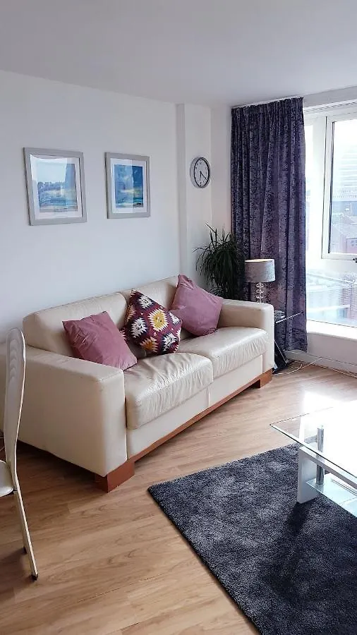 Marco Island -Spacious City Centre 2 Bedroom Apartment Nottingham
